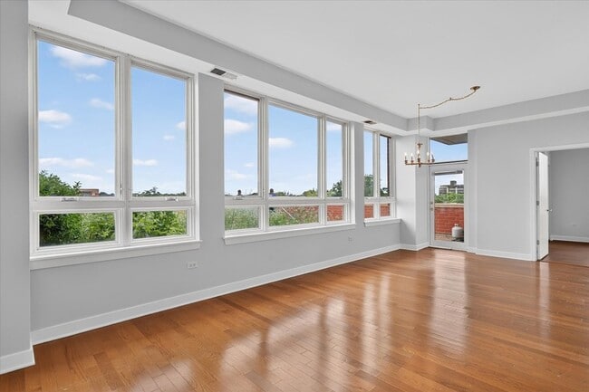 Photo - 6000 N Cicero Ave Unit 302
