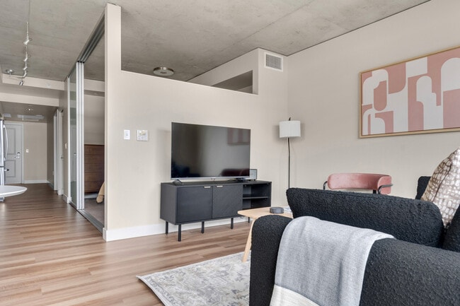 Photo - 101 Taylor Ave N Unit FL9-ID985