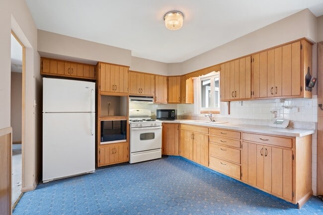 Photo - 537-541 N Edgelawn Drive Unit 541 Unit 541
