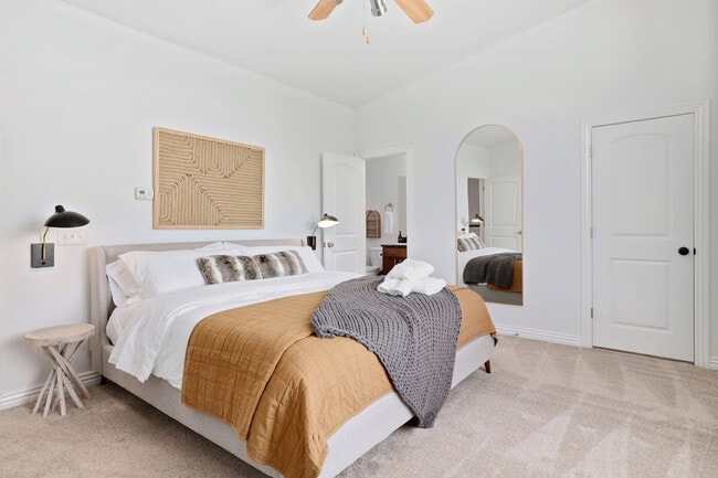 Photo - 275 E Noble Ln Unit ID1221861P