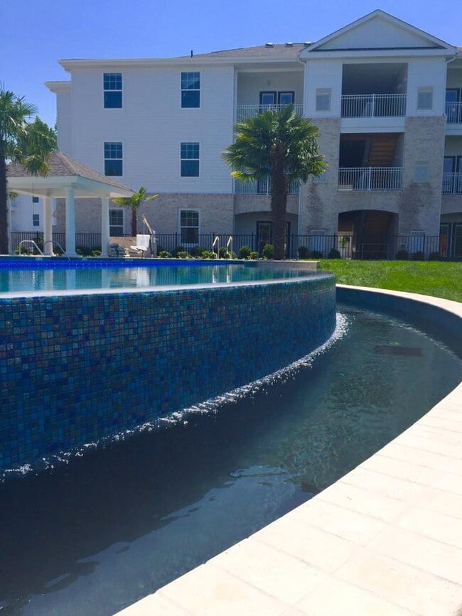 Pool - Southern Pine