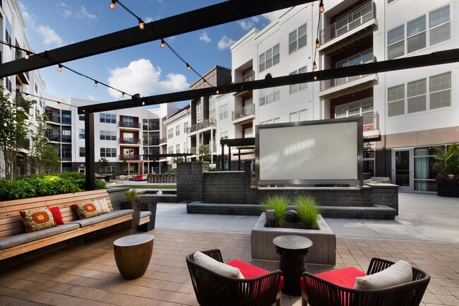 Unwind and socialize in our beautifully landscaped outdoor social terrace. - Station 650