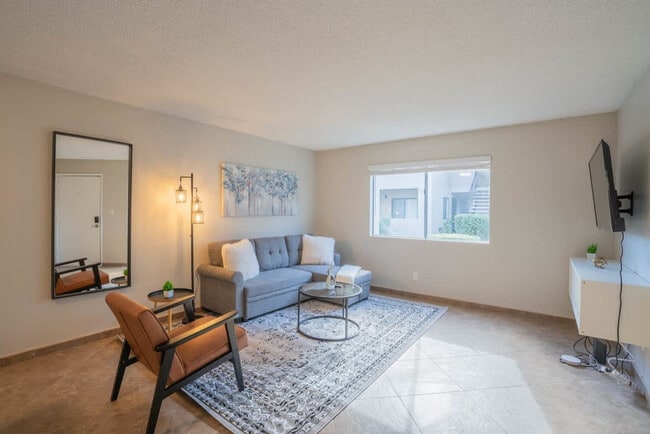 Building Photo - 8550 E McDowell Rd Unit ID1263106P