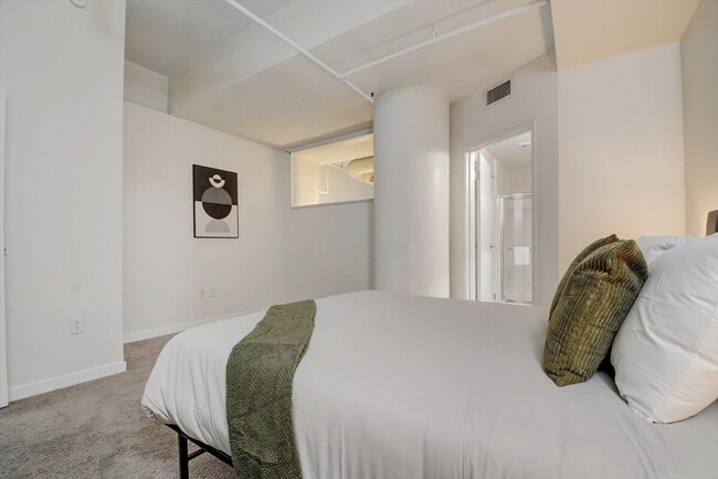 Photo - 50 N Illinois St Unit ID1014584P