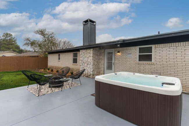 Photo - 6048 Holiday Ln Unit ID1019479P