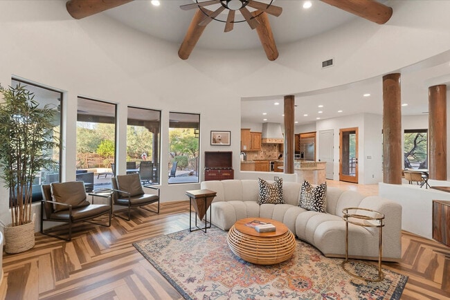 Building Photo - 6708 E Calle de Las Estrellas Rd Unit ID1303245P