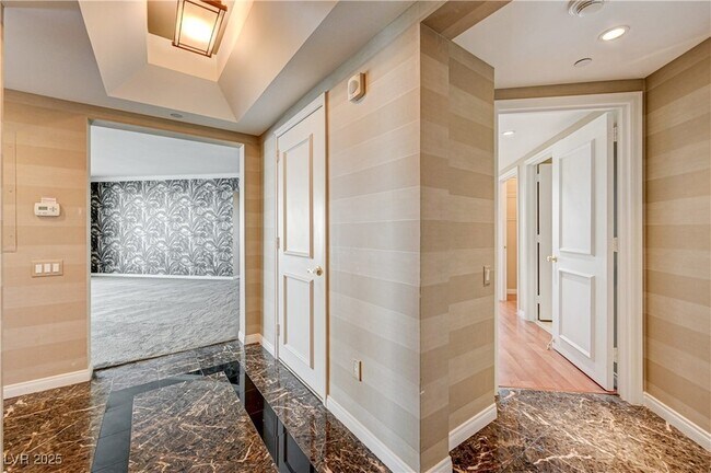 Photo - 2857 Paradise Rd Unit 1604