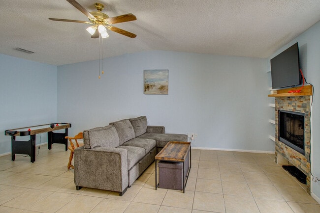 Building Photo - 7218 Elwood Ct Unit SI FL1-ID1621248P