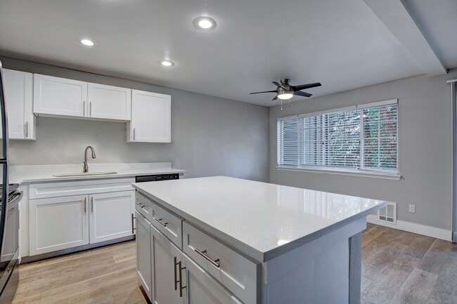 Photo - Chandlers Bay Apartments