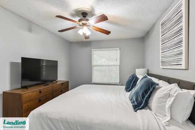 Photo - 1919 W Tarrant Rd Unit 1406