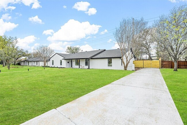 Photo - 12417 Quincy Ln