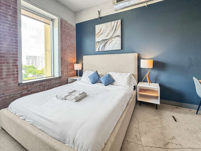 Photo - 555 Evergreen St Unit ID1294681P