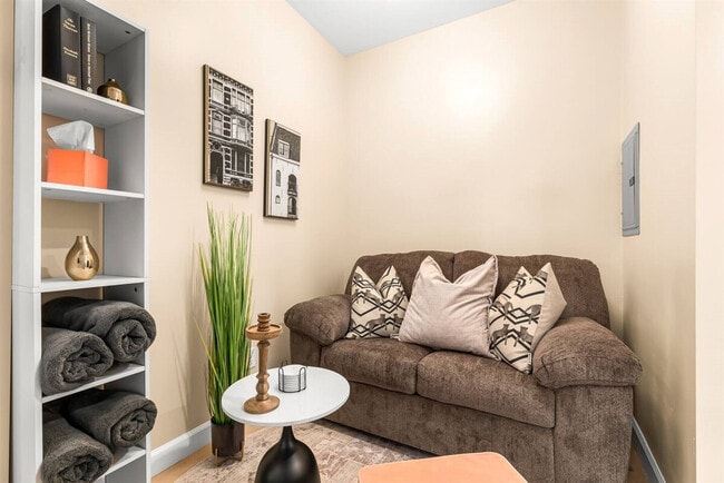 Building Photo - 295 Euclid St Unit ID1032357P