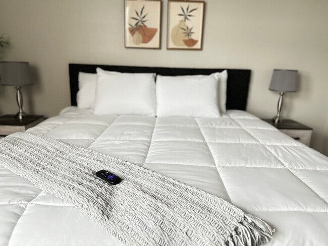 Photo - 4512-4518 Montrose Boulevard-SI ID1539477P Unit SI ID1539477P