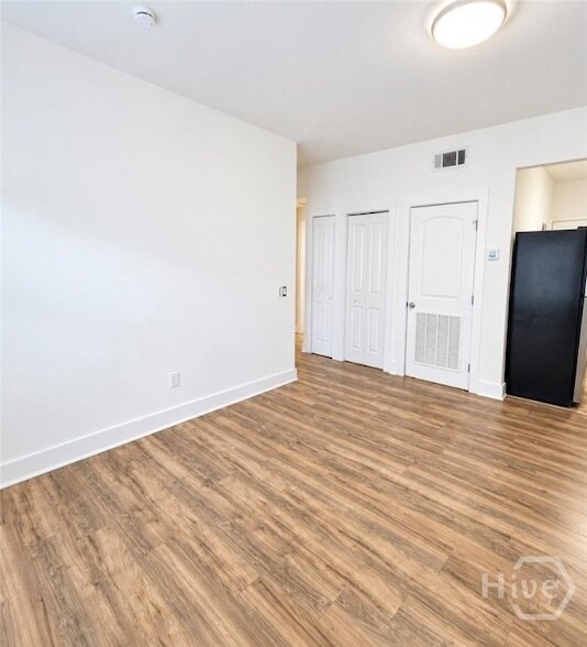 Photo - 506 E Liberty Ln