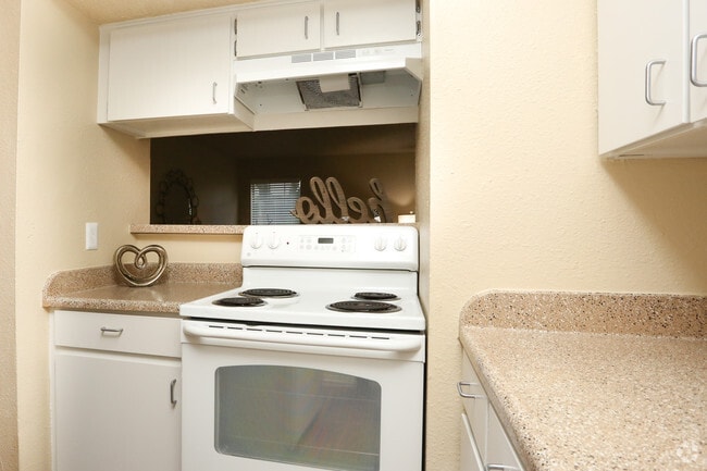 Two Bed 1.5 Bath - Parks on the Green