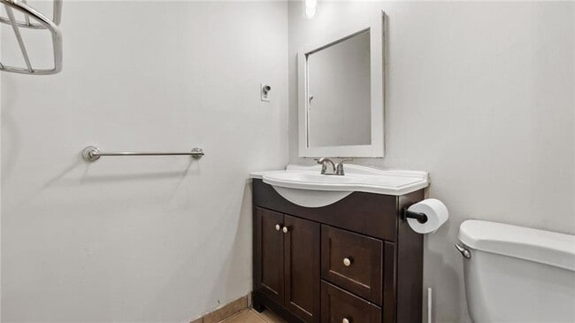 Photo - 2787 Parliament Ct