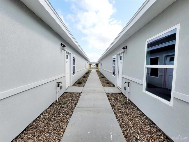 Photo - 2109 Stauffers St Unit 4