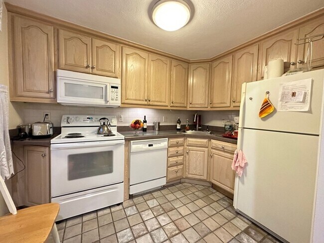Photo - 59 W Cedar St Unit 3