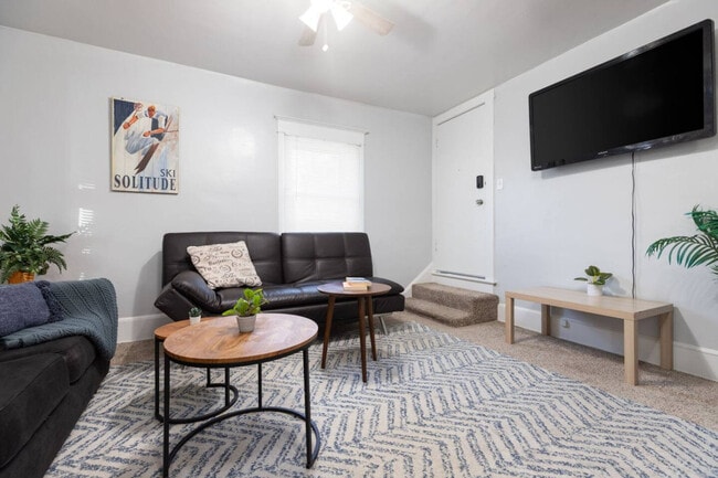 Building Photo - 320 S 500 E Unit SI ID1597583P