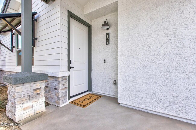 Photo - 35155 N Thompson Rd Unit 1