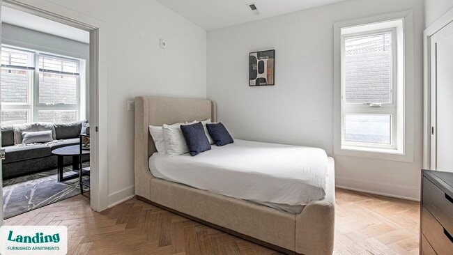 Building Photo - 3743 12th St NE Unit 6