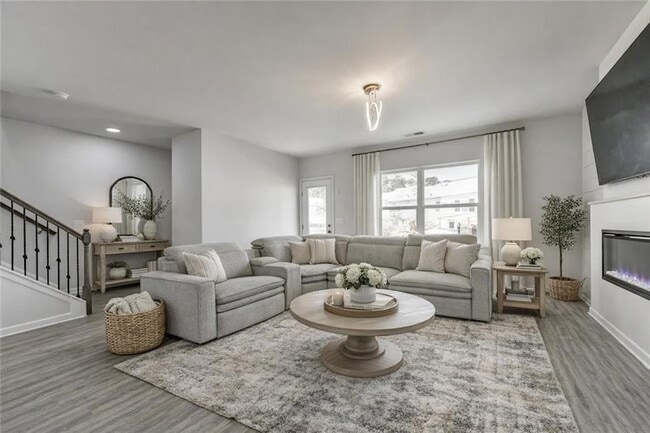 Photo - 1123 Chastain Dr