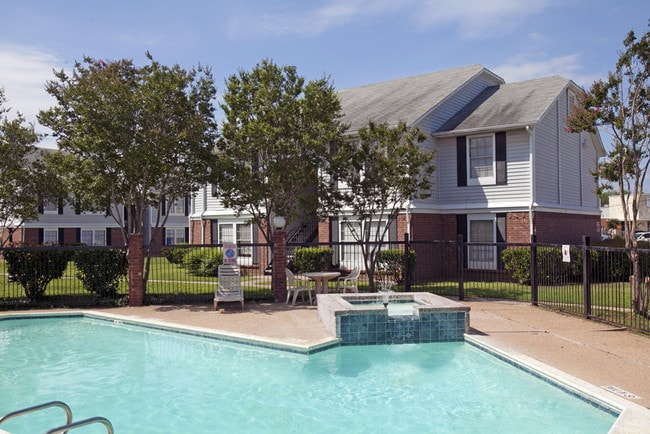 Pool - Arbors of Bastrop