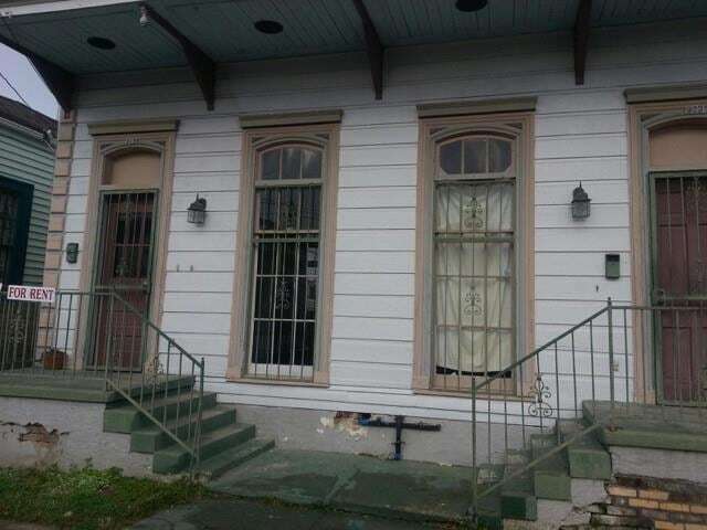 Building Photo - 921 N Miro St