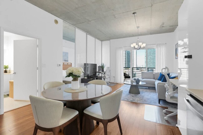 Photo - 137 NE 2nd Ave Unit SI ID1357349P