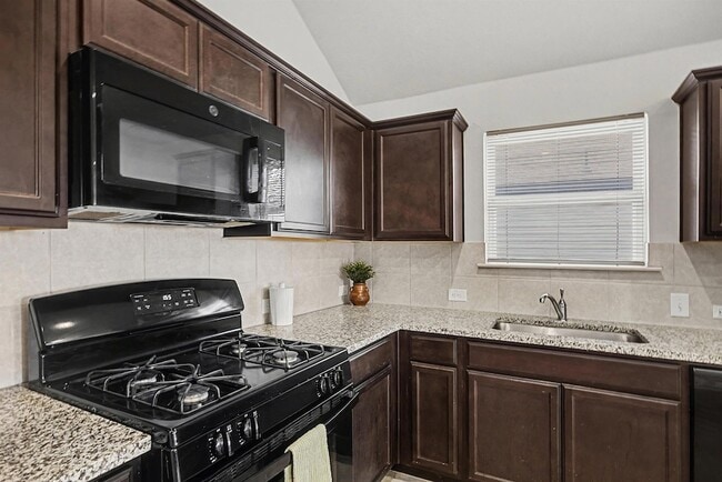 Photo - 425 Spiny Lizard Ln