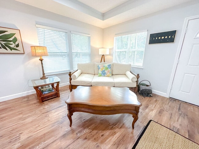 Photo - 942 SE 7th Ave Unit ID1359094P