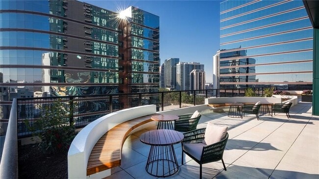 Photo - 1382 Peachtree St NE