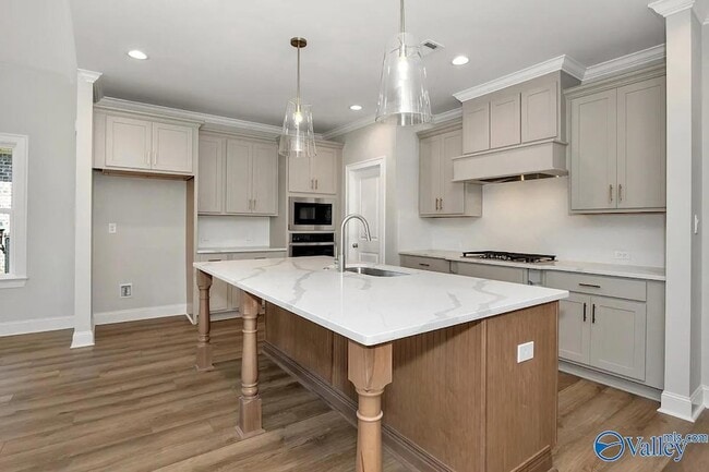 Photo - 16535 Hamilton Pl
