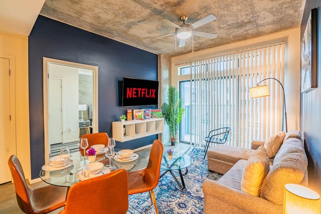 Building Photo - 810 N 4th St Unit ID1263034P