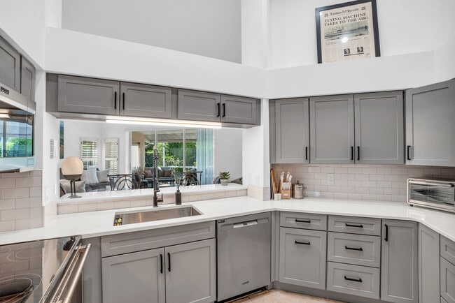 Photo - 2851 Mizzen Way Unit FL1-ID1049741P