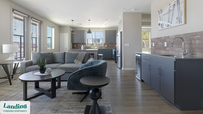 Building Photo - 402 W Lincoln St Unit 136.1409060