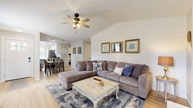 Photo - 608 Navarro Dr Unit ID1328096P