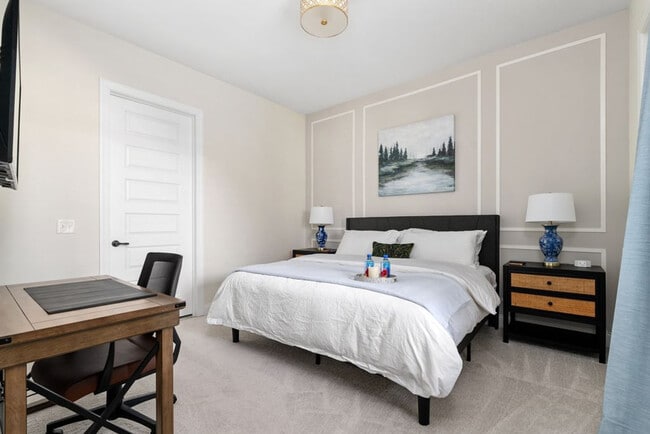 Photo - 1079 N High St Unit ID1257774P