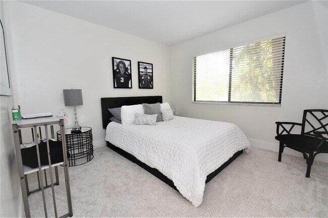 Photo - 1716 Glenhouse Dr Unit GL421