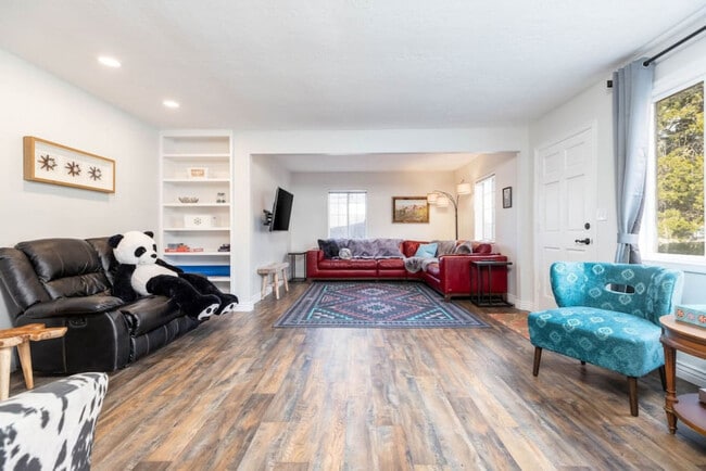Building Photo - 3419 E 8350 S Unit SI FL1-ID1597551P
