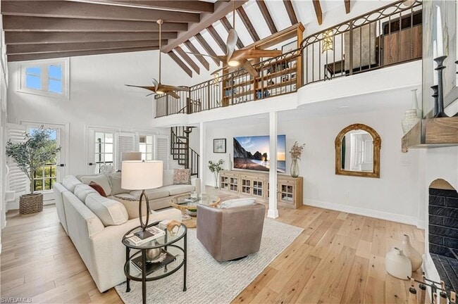 Building Photo - 5850 Pelican Bay Blvd