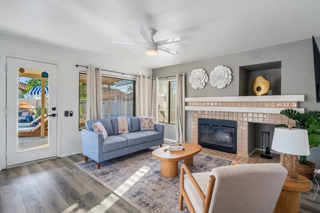 Building Photo - 7747 W Calavar Rd Unit SI ID1023120P