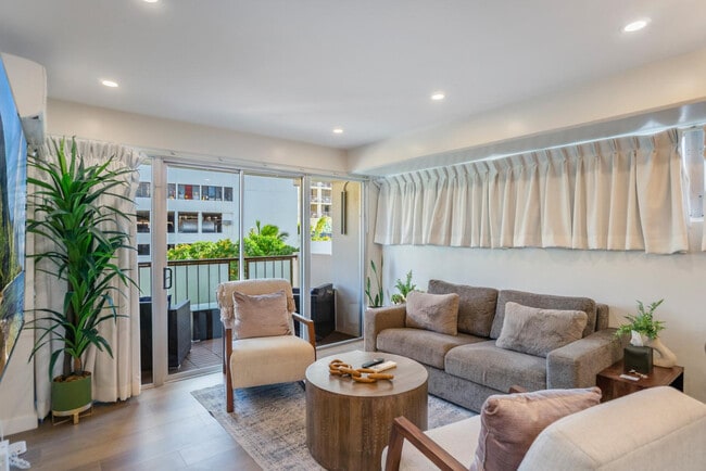 Photo - 2464 Prince Edward St Unit ID1327714P