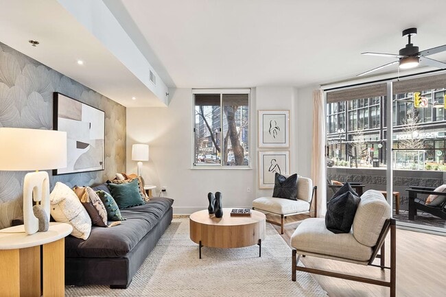 Photo - Cortland Pentagon City