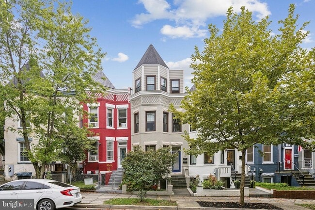 Building Photo - 39 U St NE