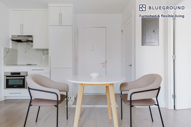 Photo - 915 West End Ave Unit FL14-ID1566