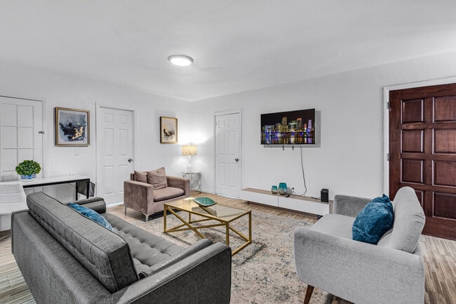 Photo - 975-977-977 SW 10th St Unit ID1323999P