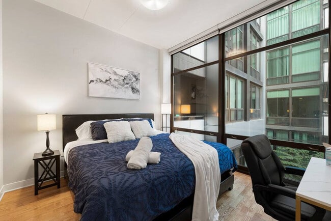 Photo - 660 W Wayman St Unit ID1244912P