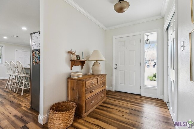 Photo - 9152 Woodbine St